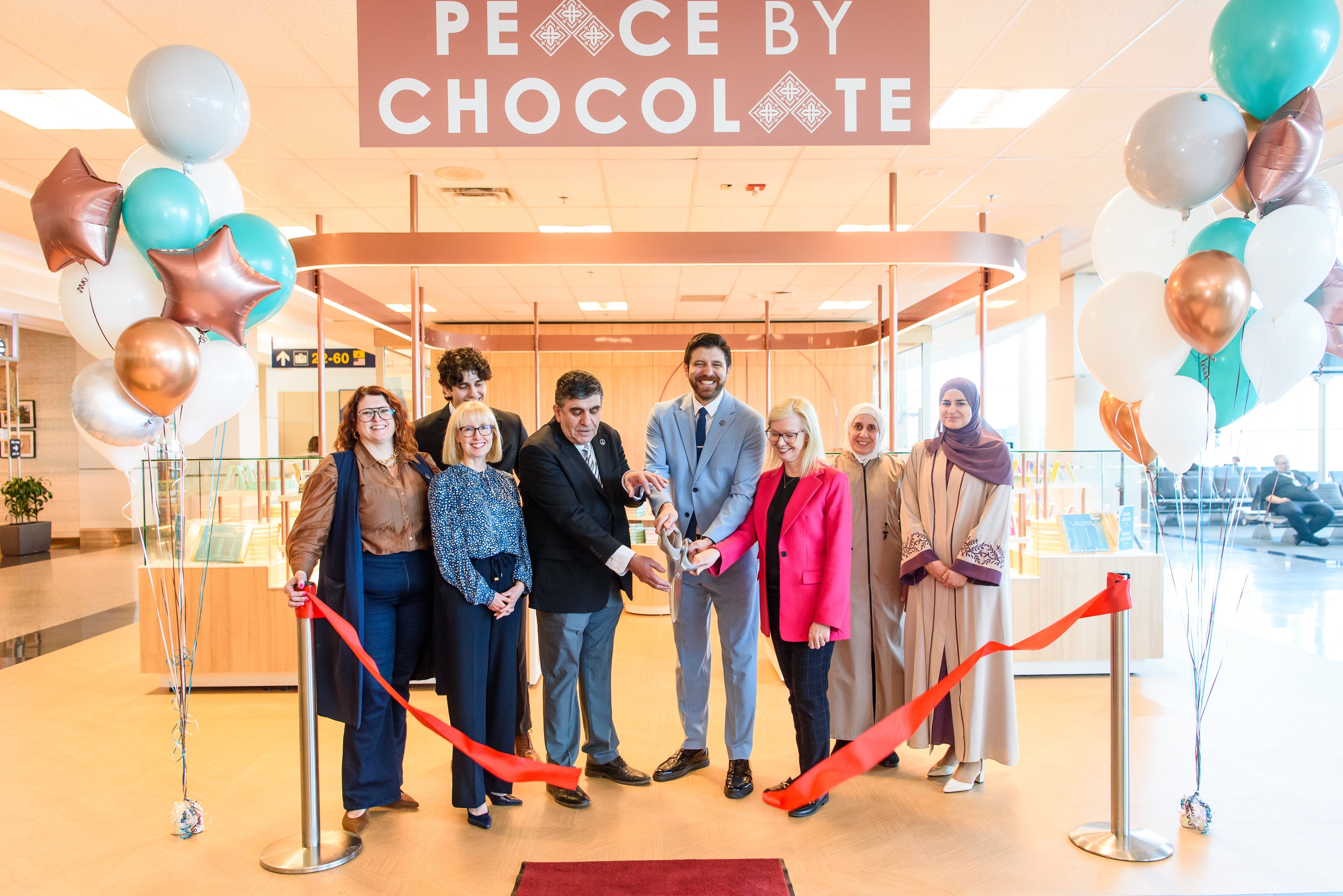 Choco closet◎　0527 Peace by Chocolate Opens Boutique at Halifax Airport